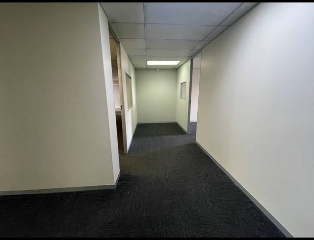 283M² OFFICE TO LET IN BARTLETT